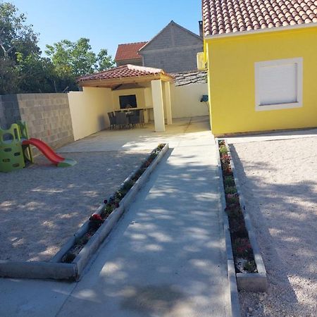 Ferienhaus Karlo Pridraga Εξωτερικό φωτογραφία