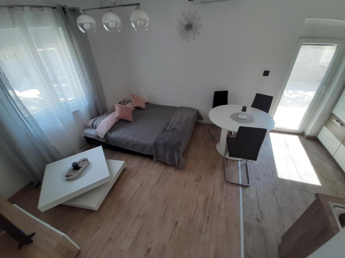 Ferienhaus Karlo Pridraga Εξωτερικό φωτογραφία