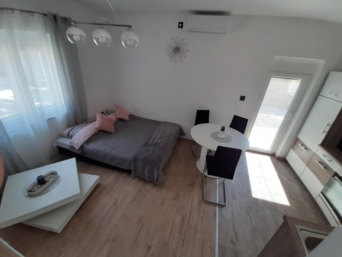 Ferienhaus Karlo Pridraga Εξωτερικό φωτογραφία
