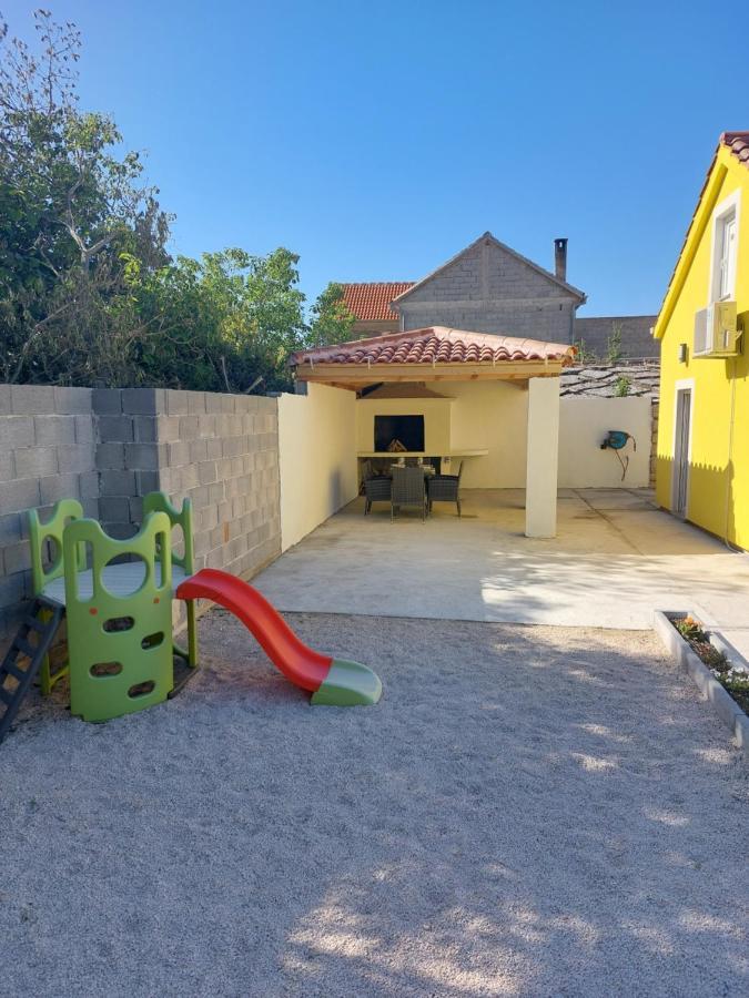 Ferienhaus Karlo Pridraga Εξωτερικό φωτογραφία